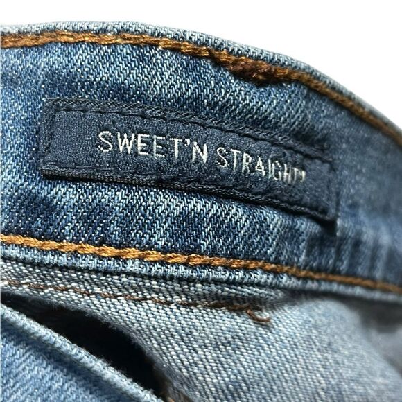Lucky Brand Medium Wash Sweet ‘N Straight Jeans, Size 6/29R - Picture 7 of 10